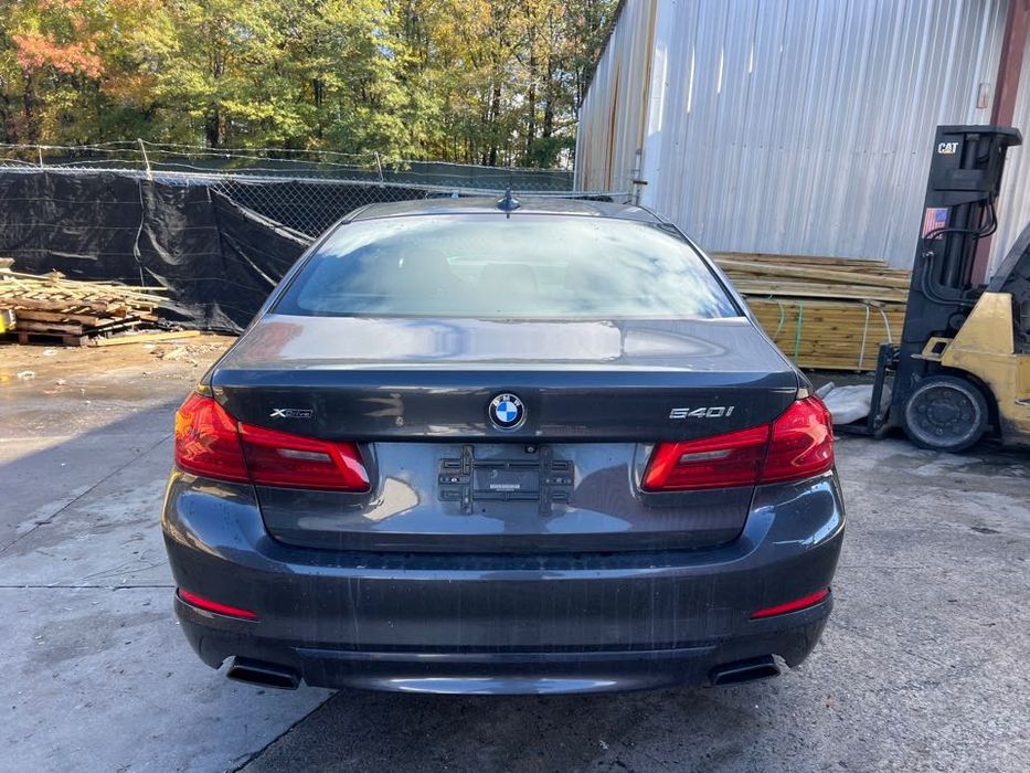 Задна броня BMW G30 Sport Line
