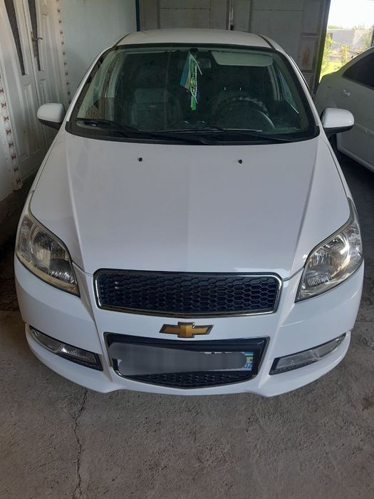 Neksiya 3 mexanika benzinda.yili 2018.probegi 98000