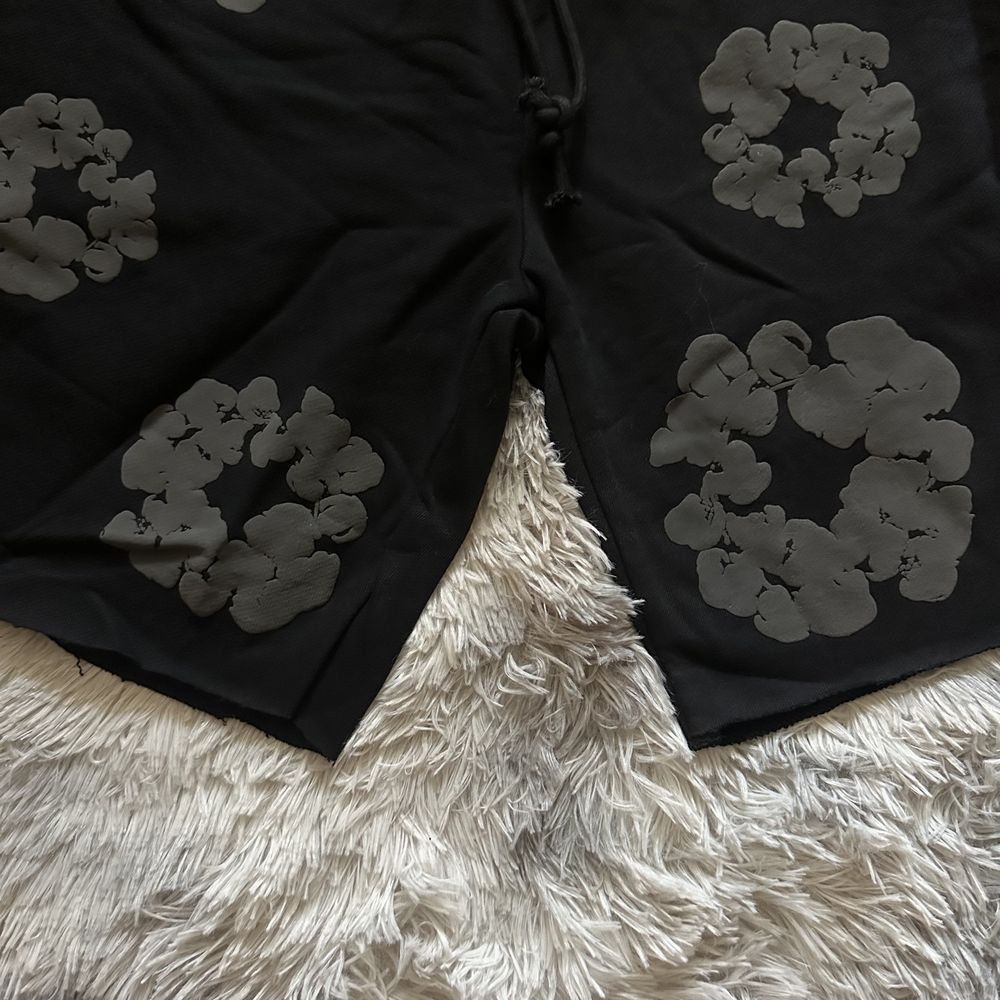Black Monochrome Denim Tears - Шорти & Екип