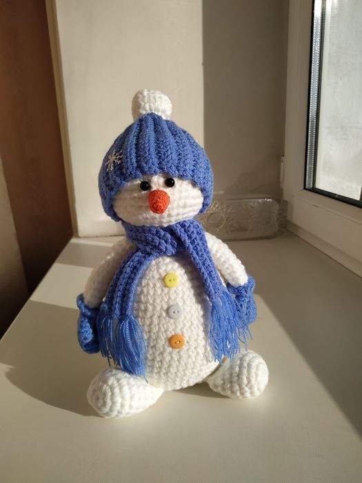 Продаю игрушку-сувенир снеговика. 5 000тг