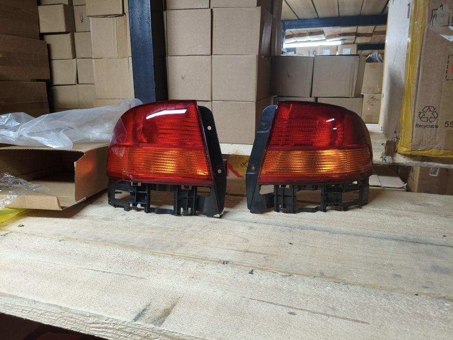 Задние Фонари Тойота Карина Е англичанин кузов седан