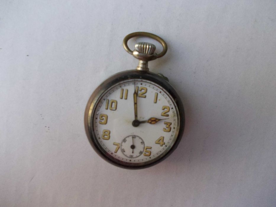Ceas vechi de buzunar defect 2