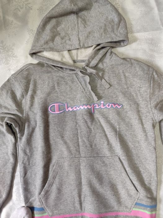 Champion,, hanorac dama