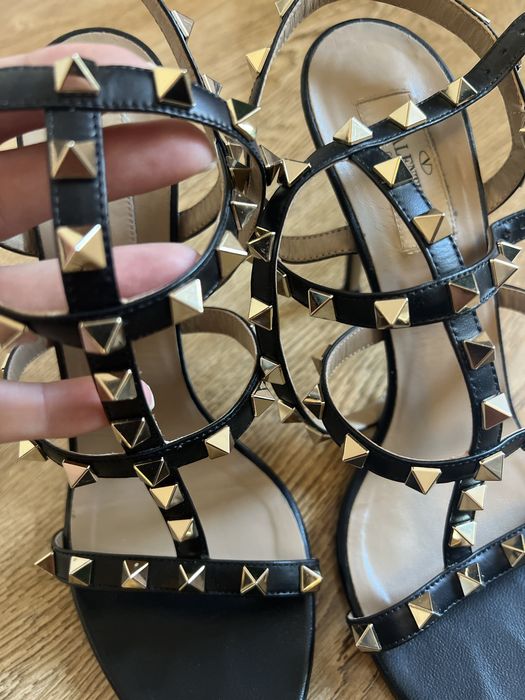 Sandale negre valentino marimea 38 stare foarte buna