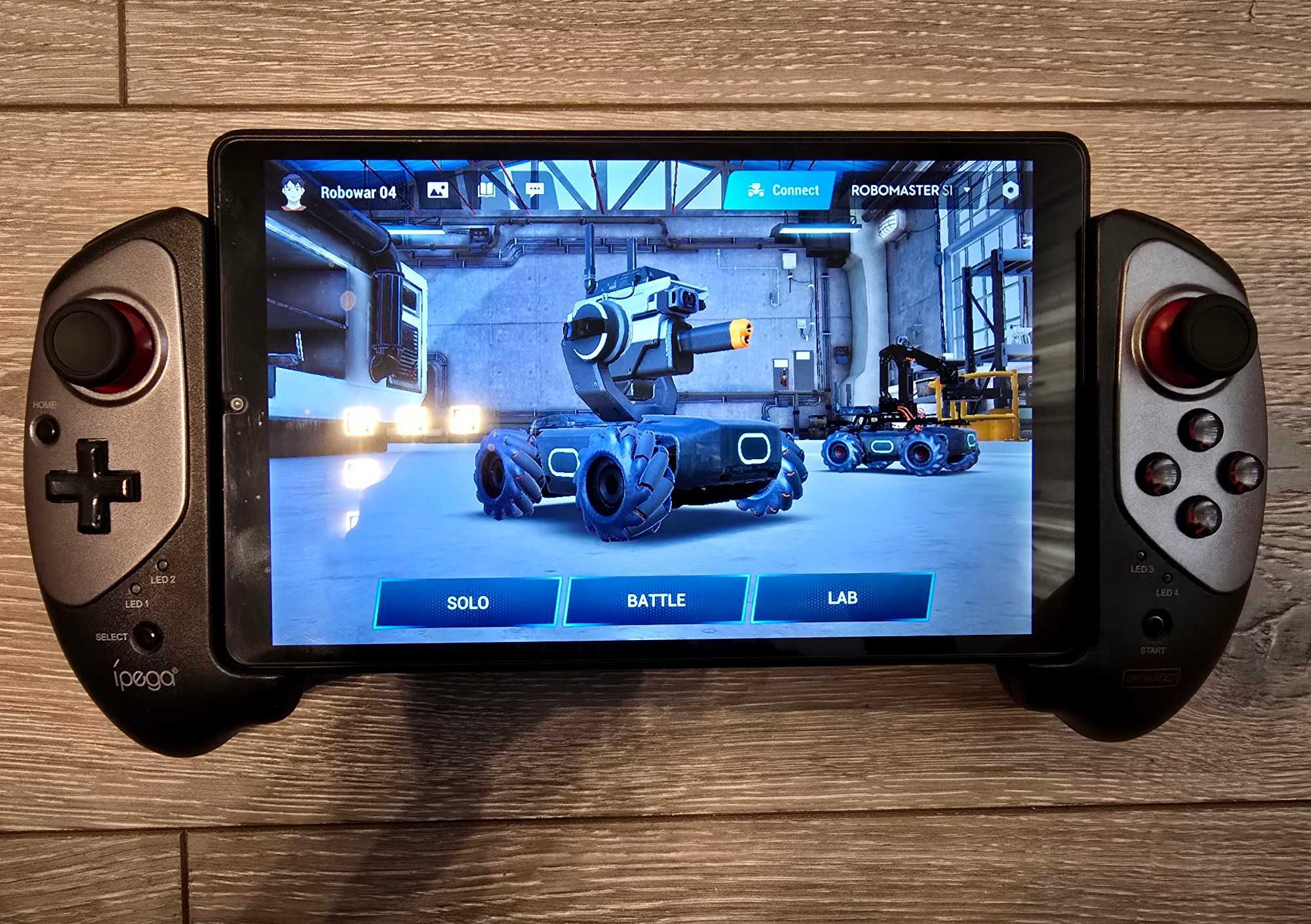 Set: 1 Robot DJI Robomaster S1 + Tableta Lenovo + Controller IPEGA