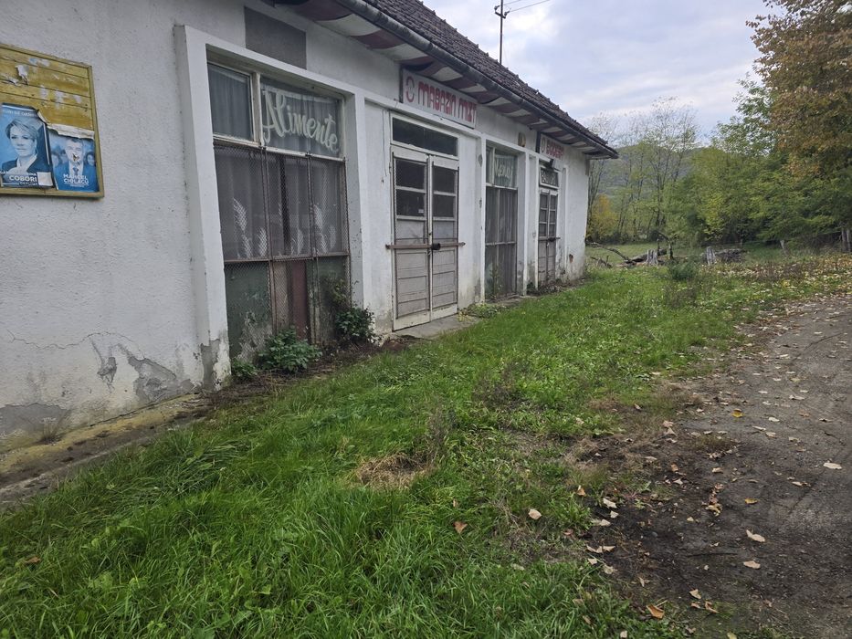 Vand imobil in suprafata de 180 m2