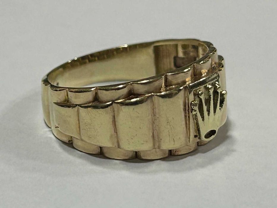 Златен пръстен 14 к 585/5,45 гр.