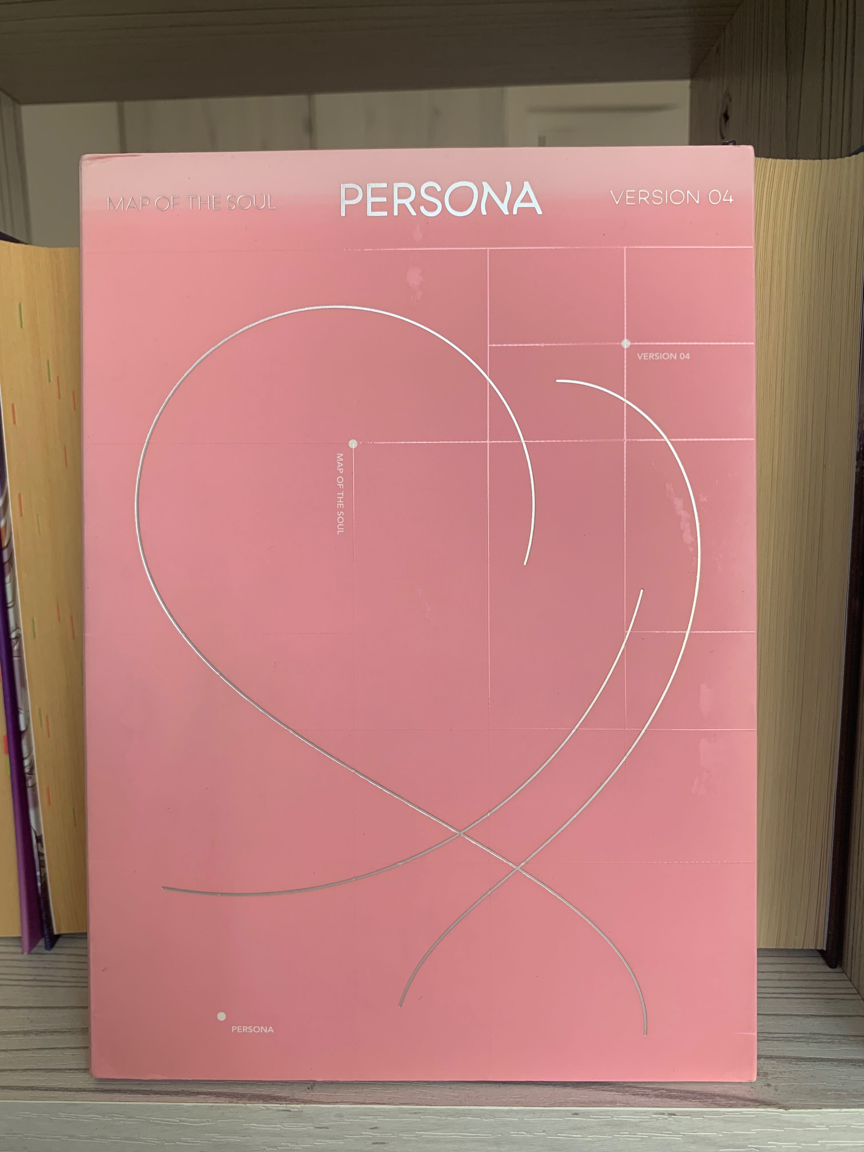 Продам альбом BTS “Map of the soul: Persona (Version 4)”