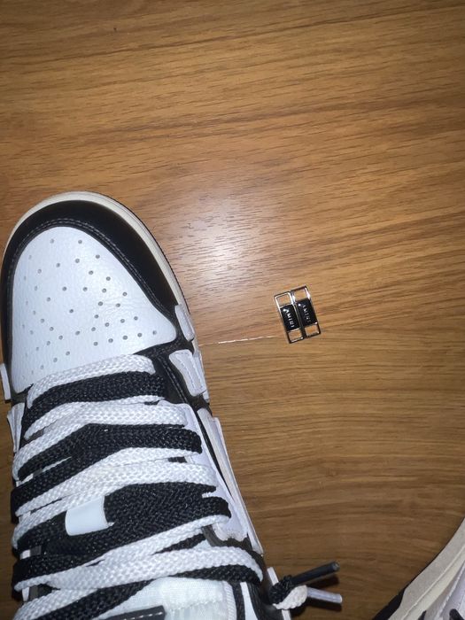 Vând amiri skeleton