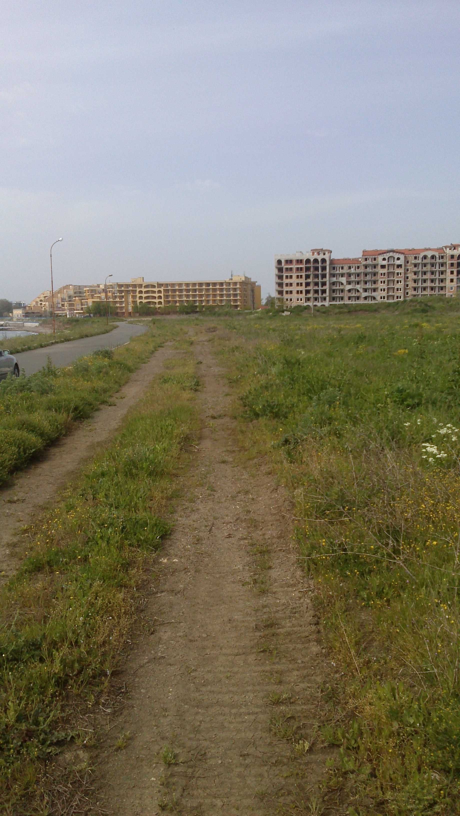 Парцел на първа линия в Ахелой