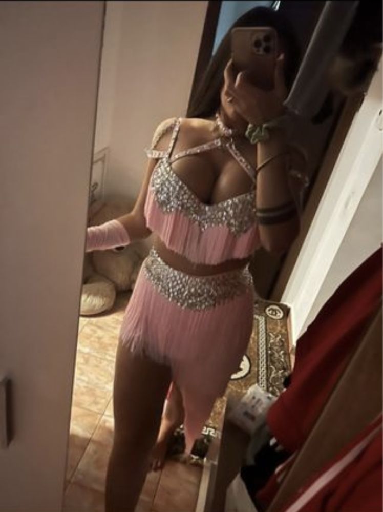 Dansatoare belly dance