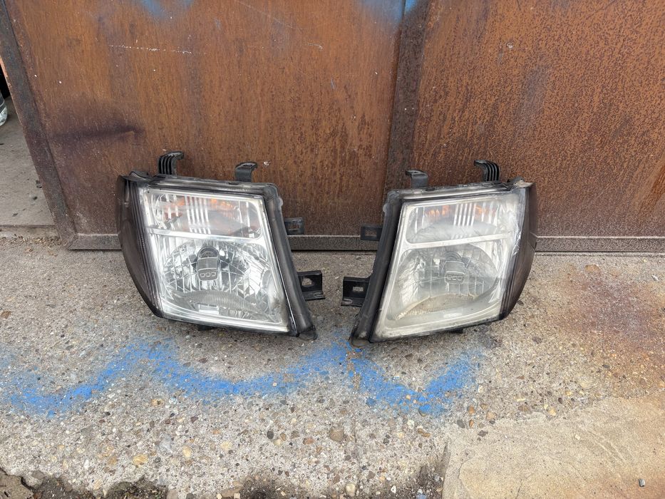 Фарове за Nissan Pathfinder R51