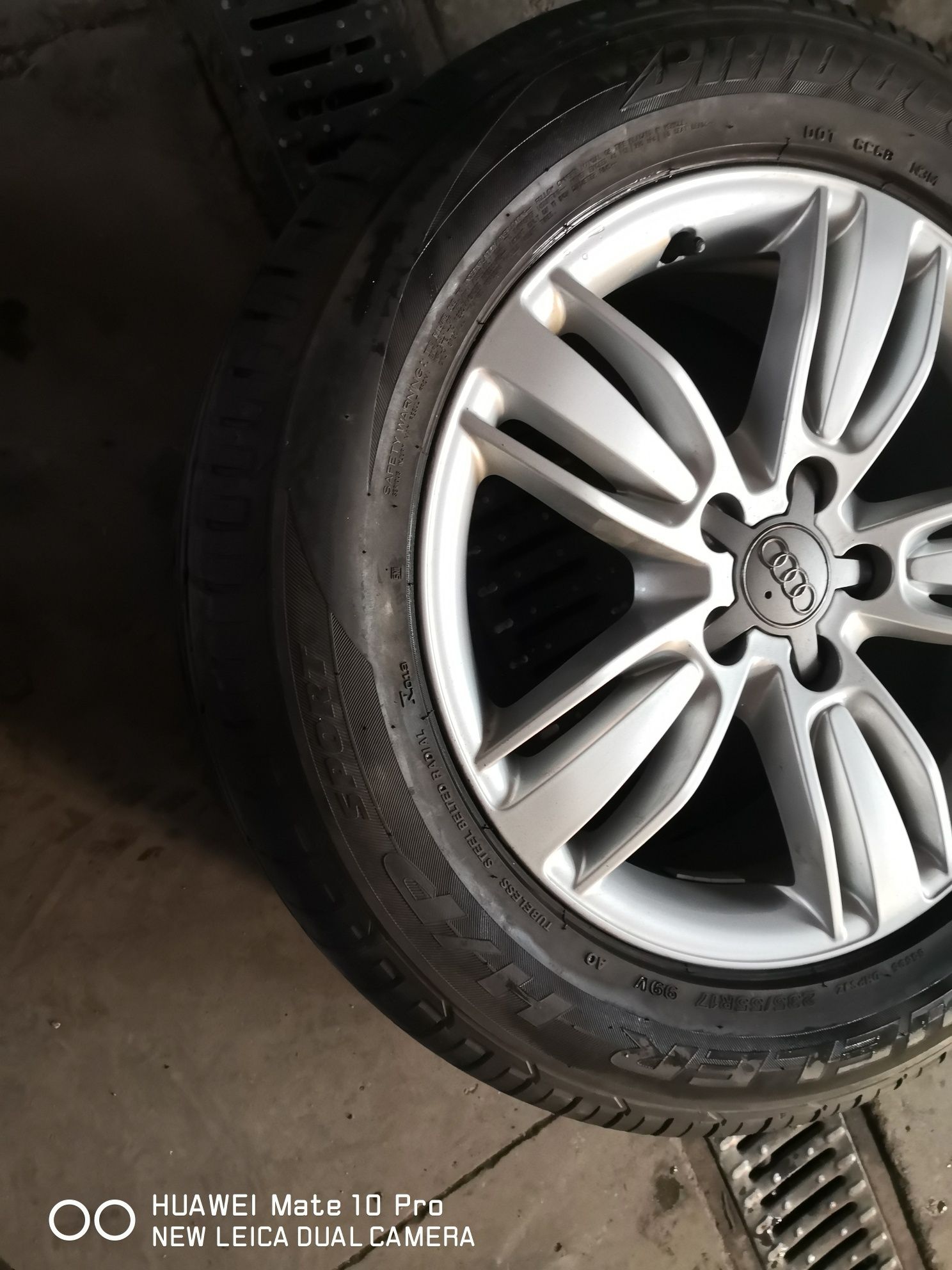 235 55 17 цола гуми Bridgestone