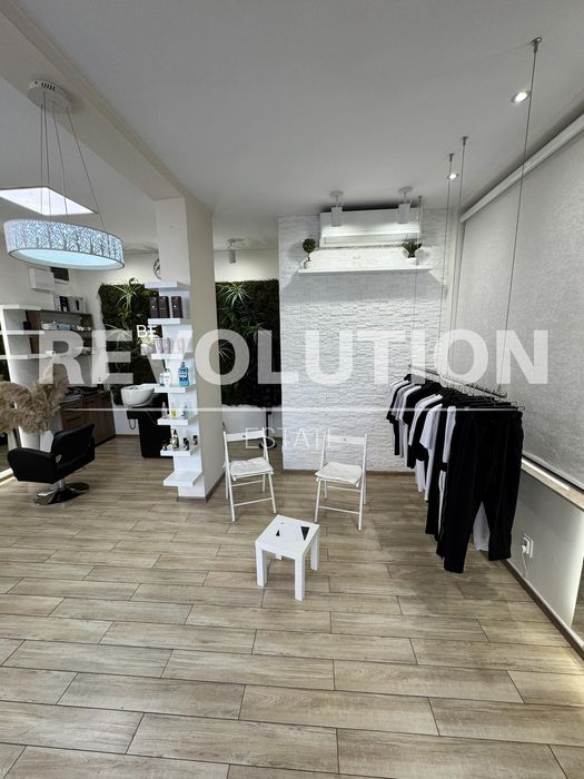 Дава се под наем Магазин в Пловдив, Кършияка - 35 кв.м за 550 € - Снимка #1