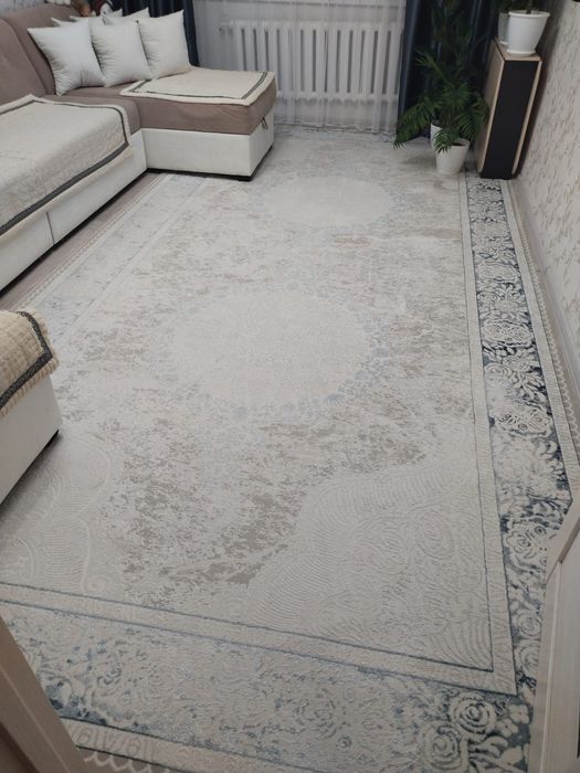 Ковёр в хорошем состоянии