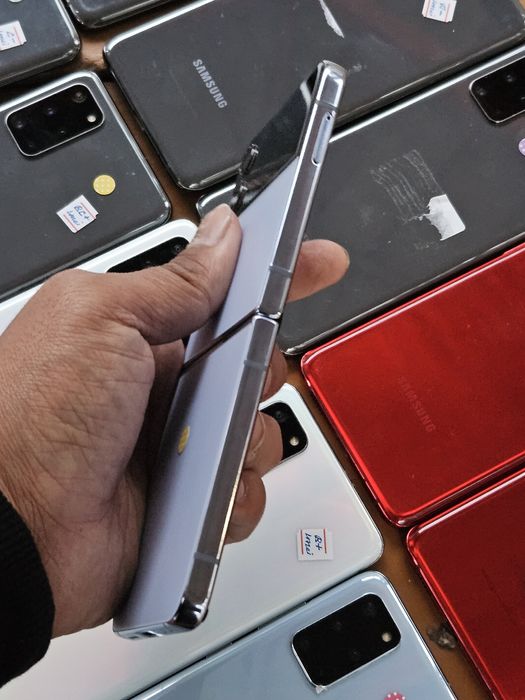 Samsung flip 4  5G  2sim o'tgan
