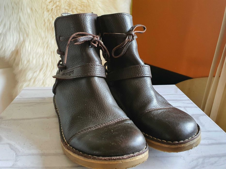 Ghete inalte din piele marimea 36