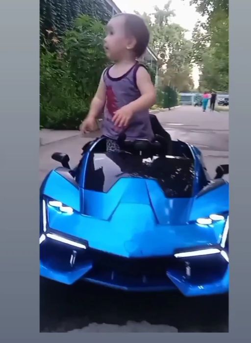 Машинка на пульте управления