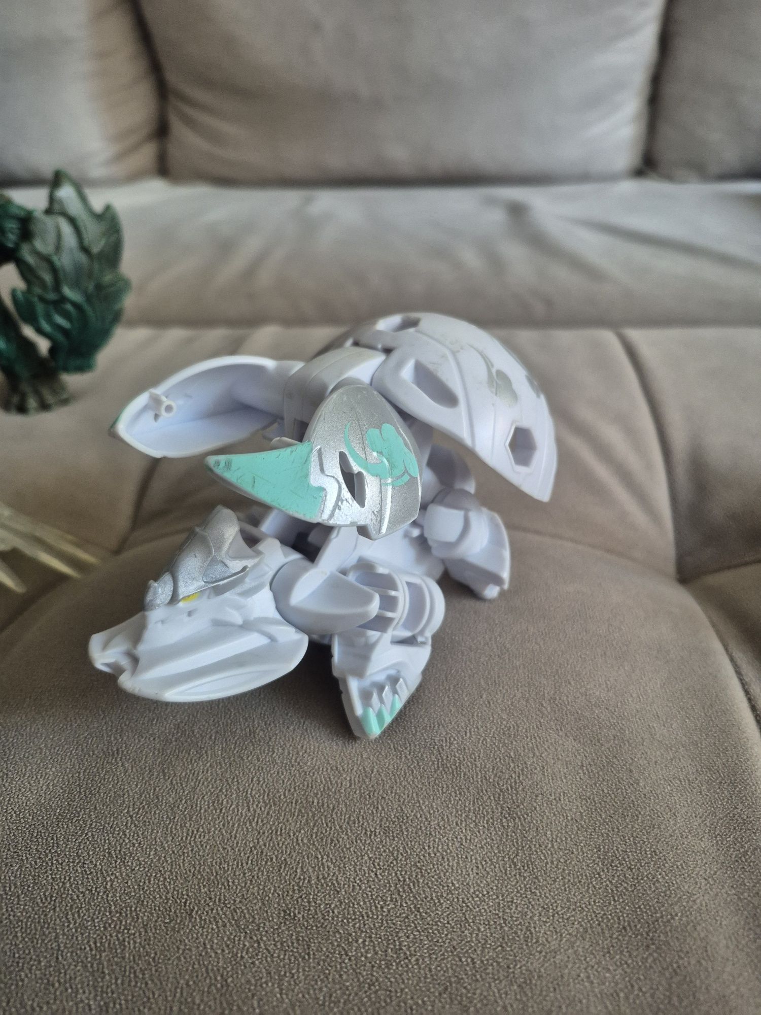 Schleich и Bakugan играчки за деца