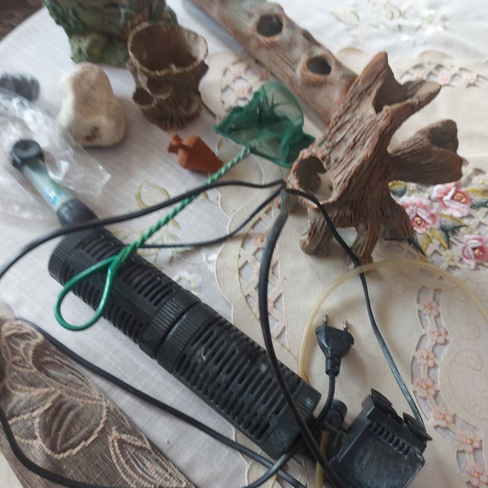 Продавам Аквариум 170л