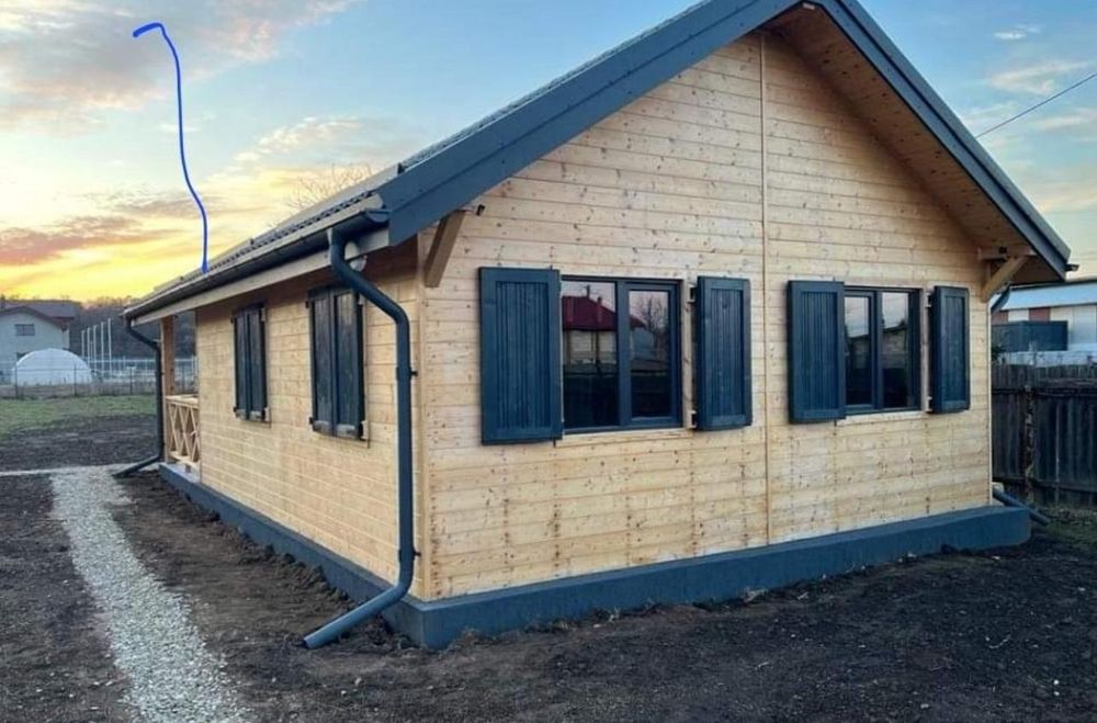 Vând cabane locuibile