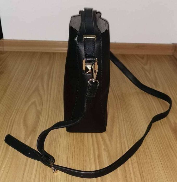 Продавам Чанти и Колани