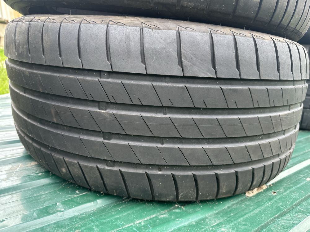 Шины Европа 235/35/19 Bridgestone 2021 год