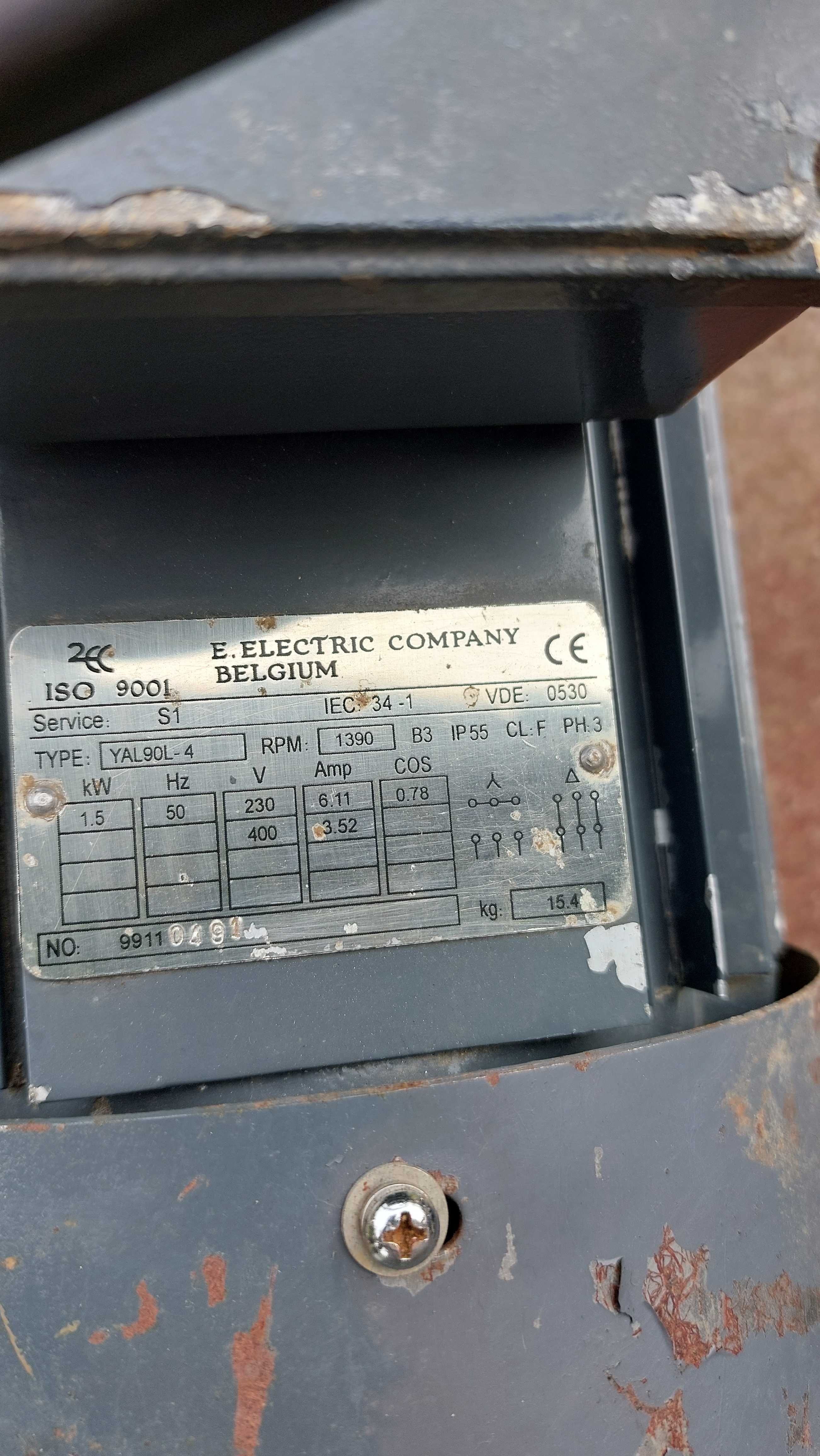 Vand motor electric 220 / 380 V bobinaj din cupru.