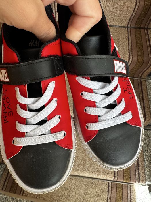 Спортни обувки за момче