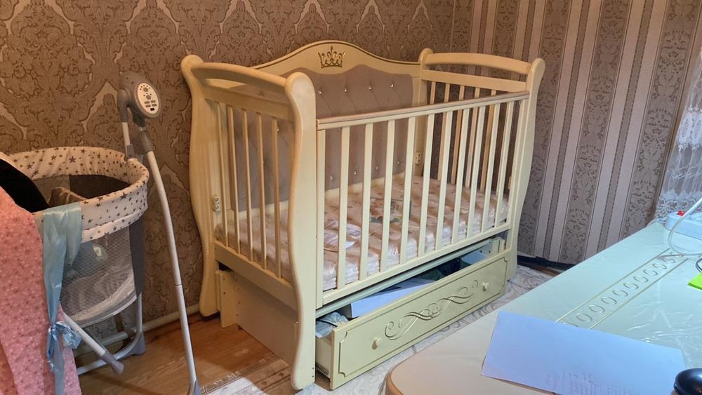 Кровать-манеж для малышей