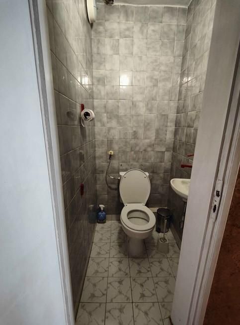 Дава се под наем Тристаен апартамент в Бургас, Център - 98 кв.м за 510 € - Снимка #6
