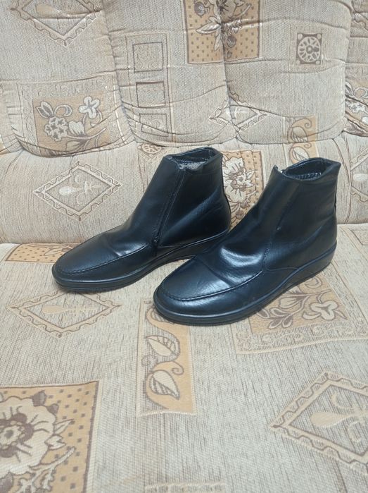 Чирчик. Продаются новые полусапоги