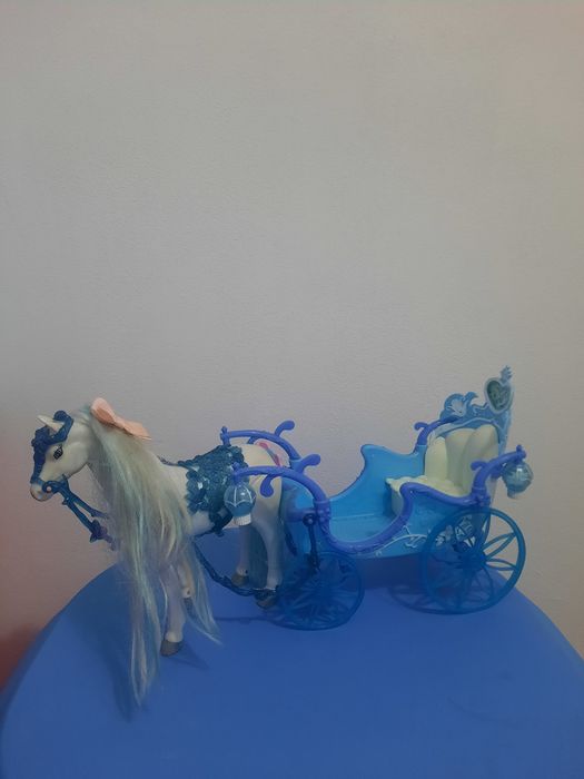Caleasca cu cal Frozen