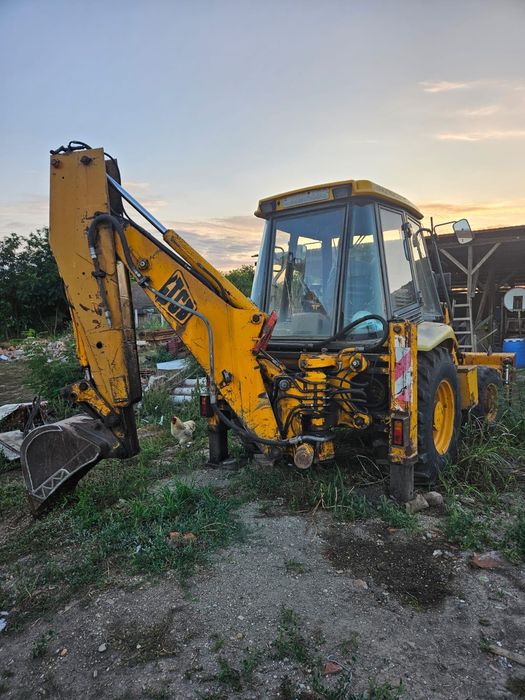 De vânzare – JCB 3CX- Loc.Battonya (Ungaria), la granița cu Arad.