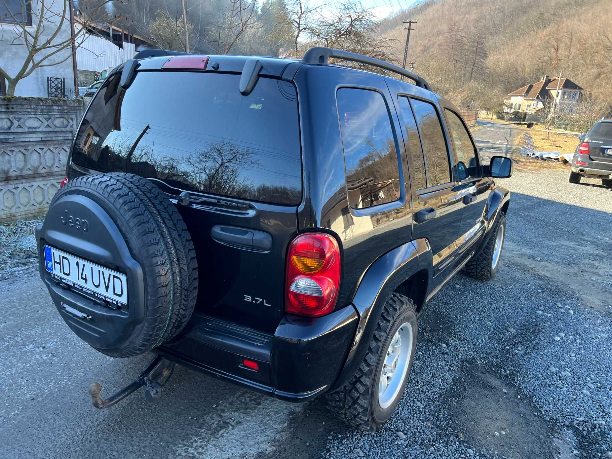 Autoturism  Jeep Cherokee 3.7 benzina