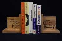 Opritoare cărți realizate din lemn