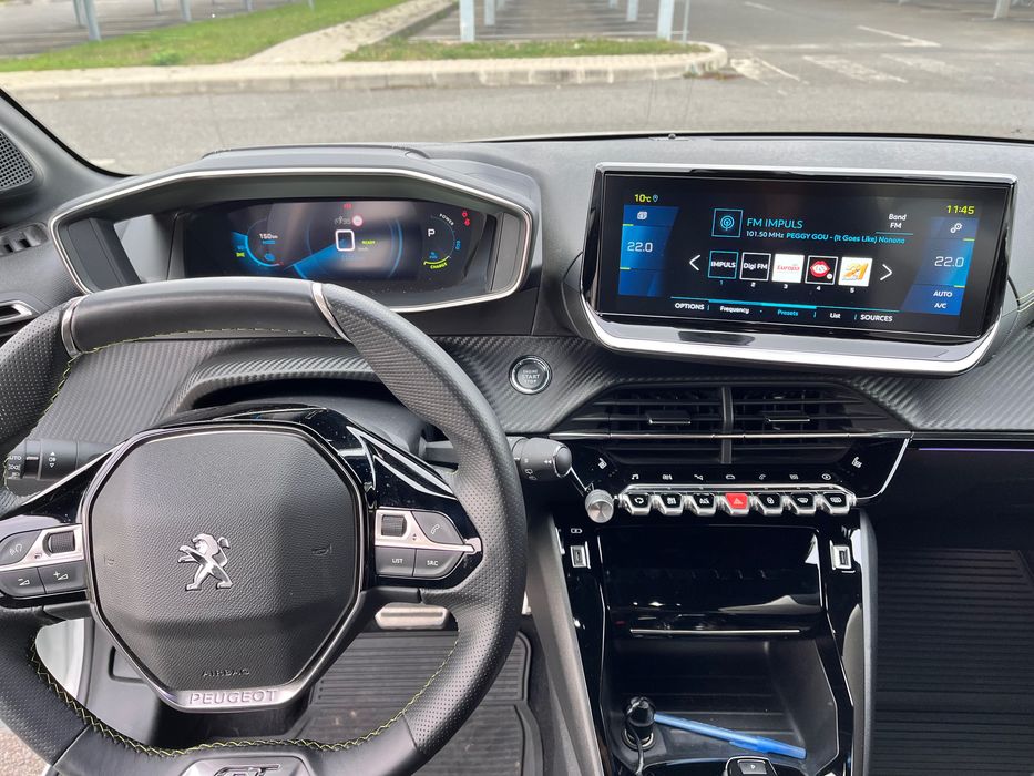 Peugeot e-208 GT Electric 100 kW / 136 CP