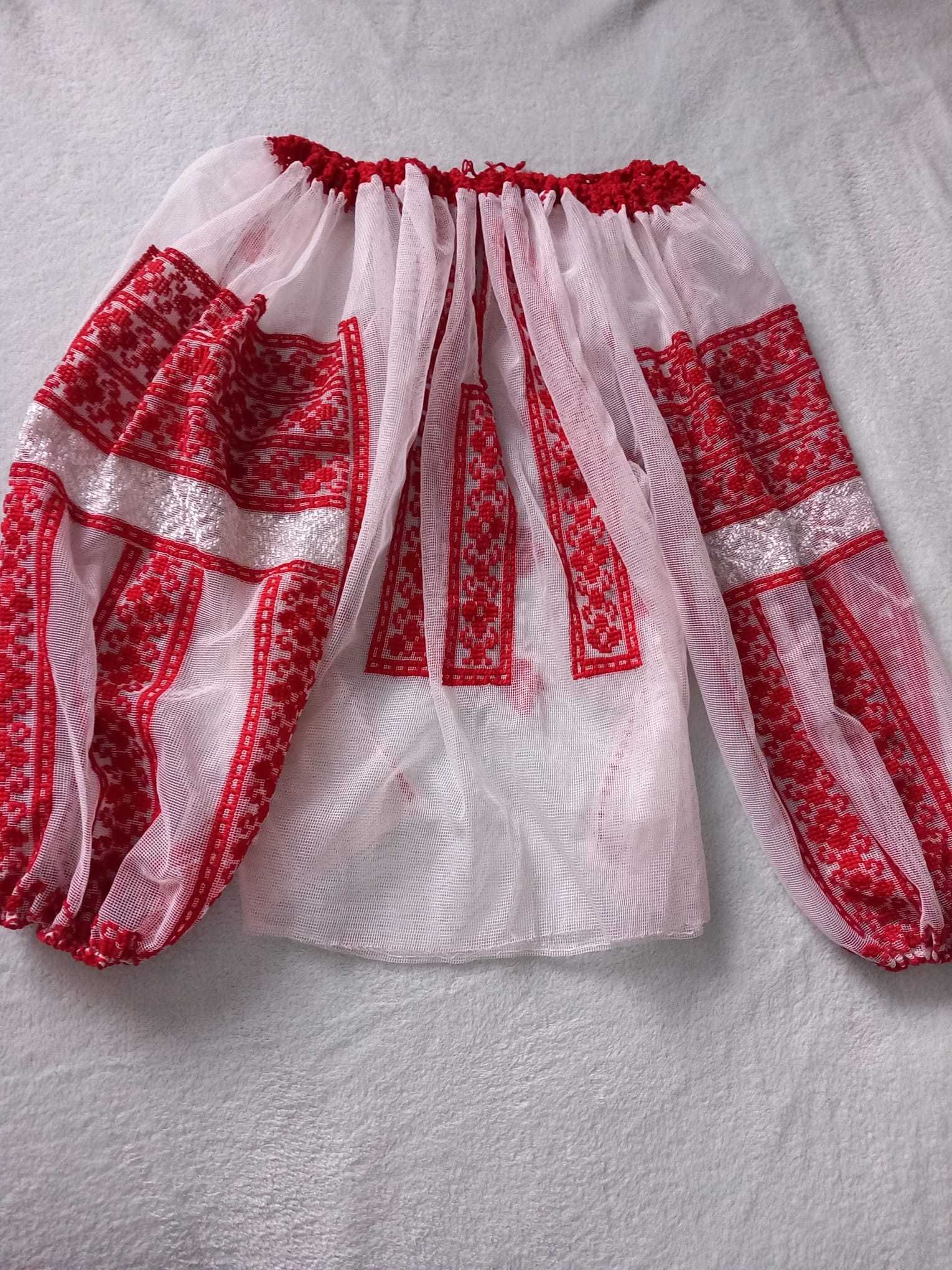 Costum national copii de fete intre 5-8 ani/original, cusut de mana .