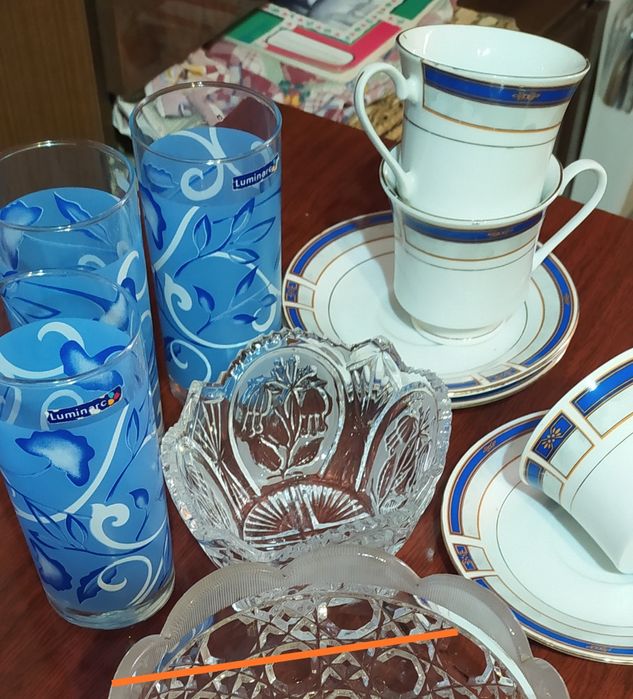 Хрусталь.Утятница. Тарелки. Овощерезка.