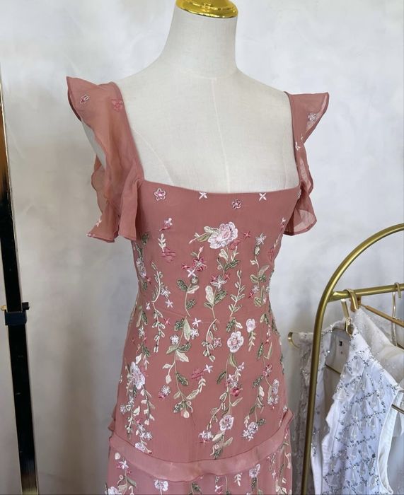 Rochie asos superba, broderie si aplicatii