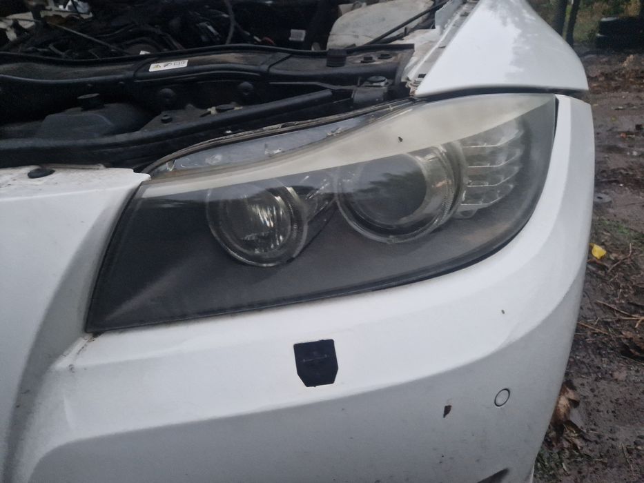 Faruri bixenon adaptiv