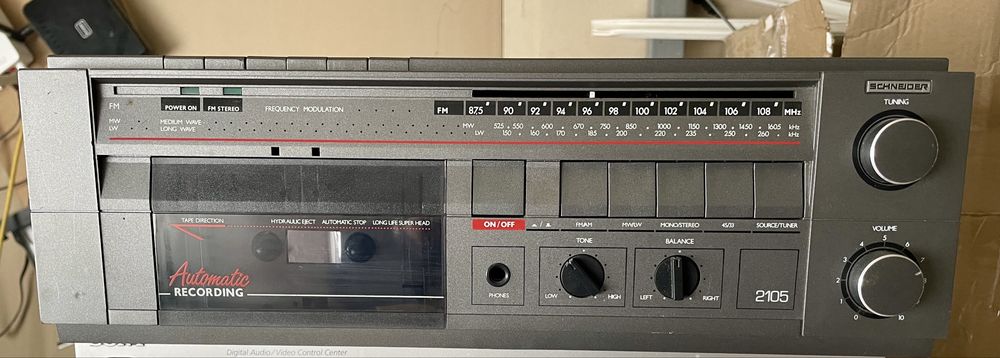 Schneider pickup caseta radio