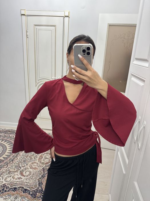 Блузка женская.