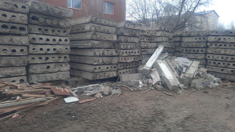 Продам плиты перекрытия в хорошем состоянии есть доставка по городу на