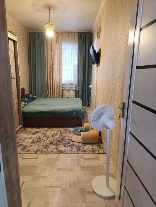 Продам чиланзар 11.  Двух комнатная