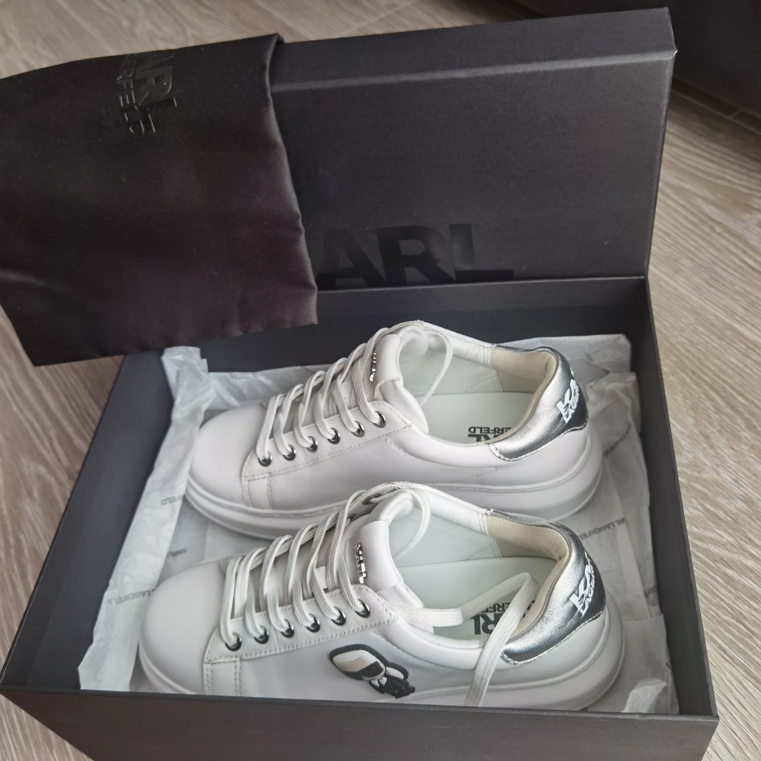 Sneackerși Karl Lagerfeld