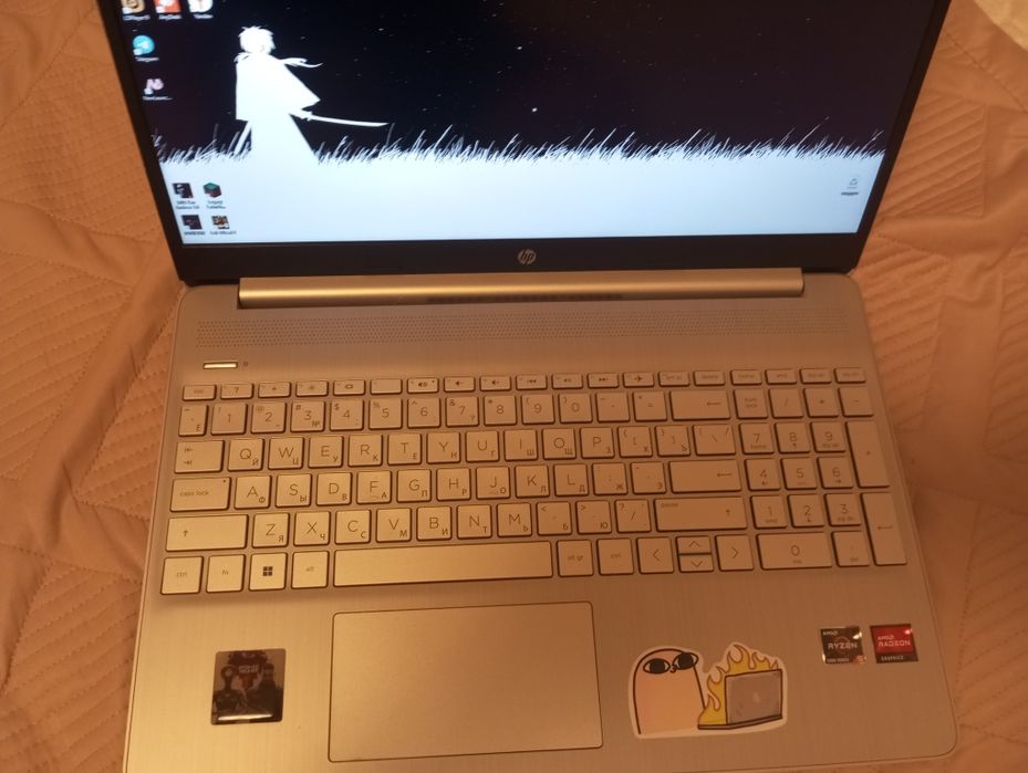 Ноутбук  hp в хорошем состояний
