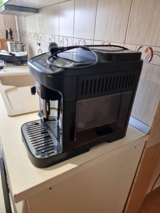 Expresor automat DELONGHI Magnifica Evo