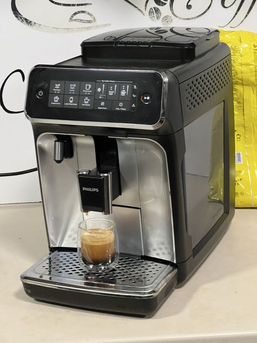 Кафемашина кафе автомат Philips EP3246 с гаранция