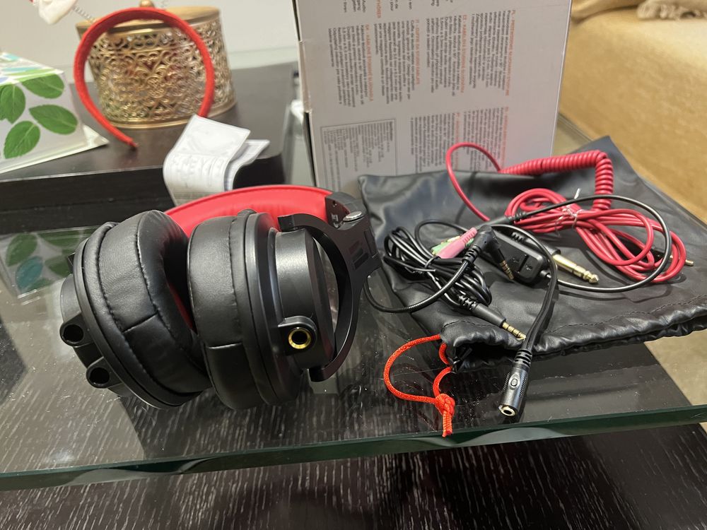 Casti cu fir Headphones RH-500 / Noi in cutie